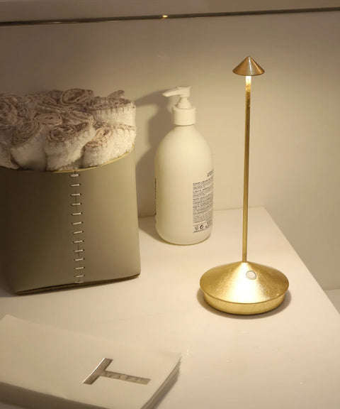 Pina Pro Lamp: Gold Leaf